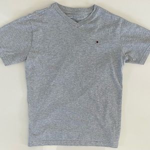 Tommy Hilfiger Boys cotton t-shirt - SIZE MEDIUM (12-14)